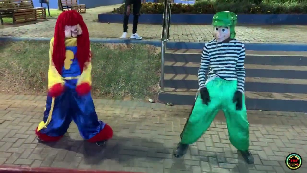 Fofão, Chaves, Chapolin e Homem Aranha Mandando Passinho e Mortal na Carreta da Alegria TBS.