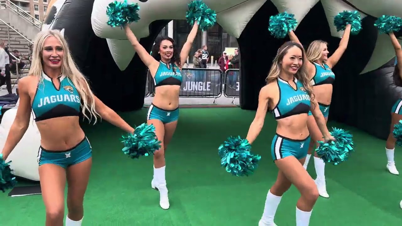 Roar of the Jaguars Cheerleaders performing at The Jungle 1 October 2023