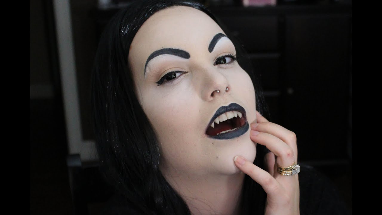 Vampira Makeup Tutorial and GIVEAWAY!