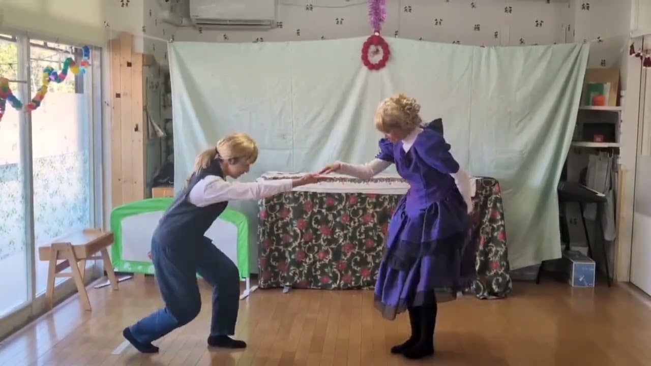 R7年度　クリスマス会　職員パフォーマンス