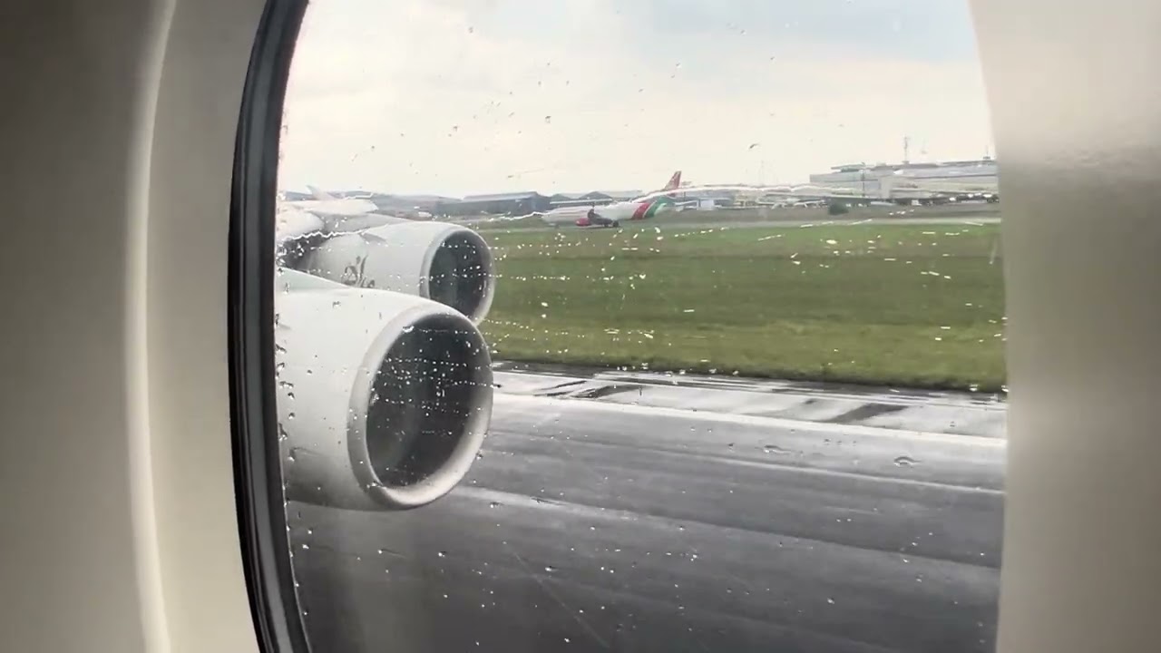 Amazing Emirates A380-800 - Rainy Takeoff