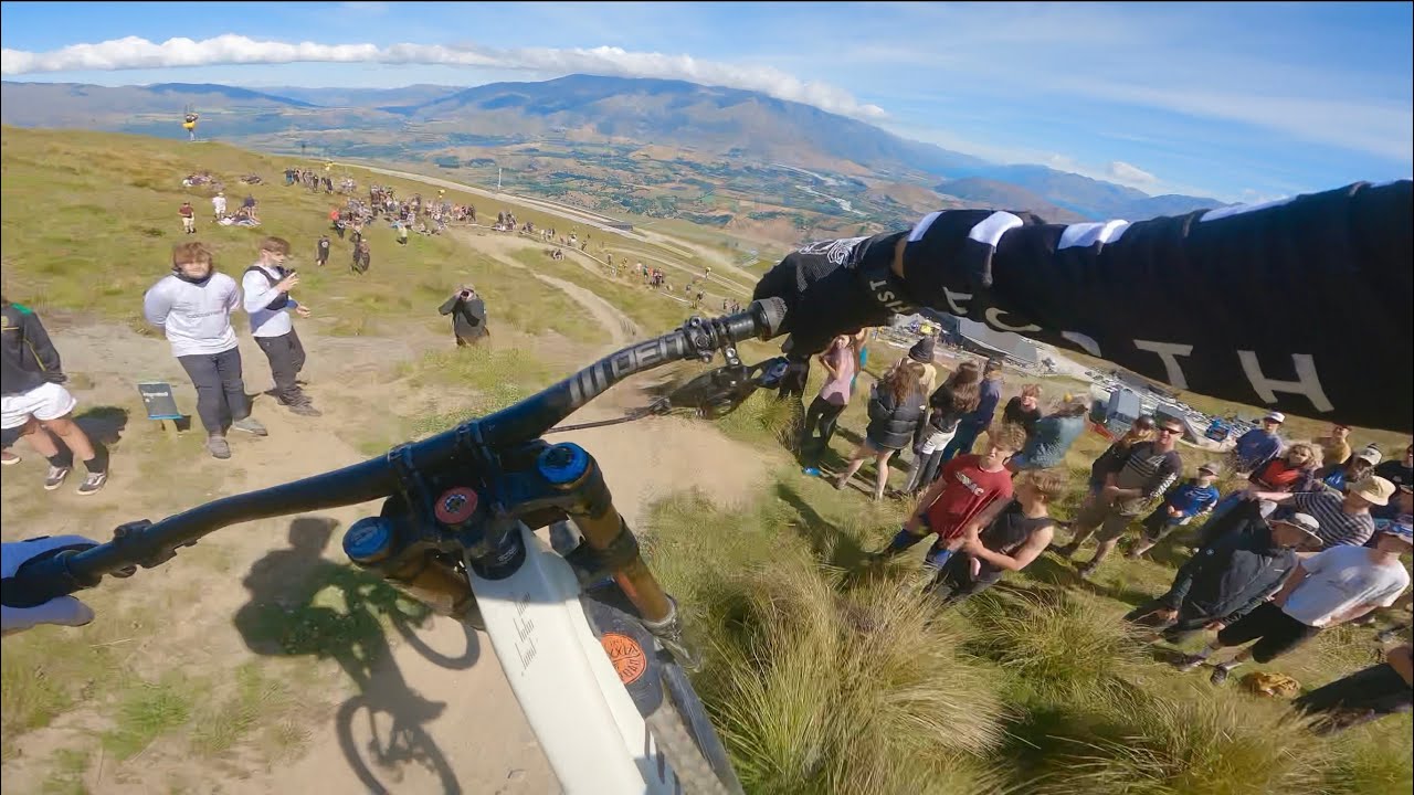 Continental dh series round at coronet peak.