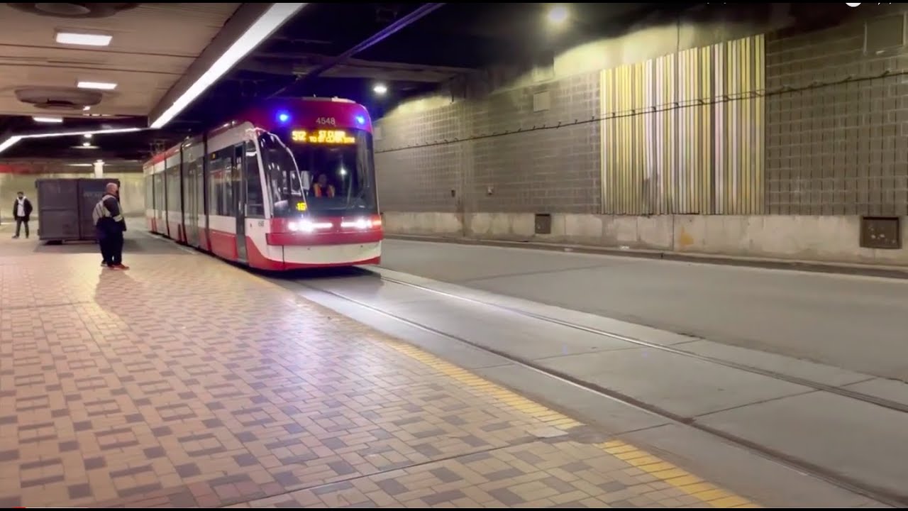 TTC Route 512 St.Clair Streetcar Ride #4548 from St.Clair West Station to St.Clair Station 12/8/2022