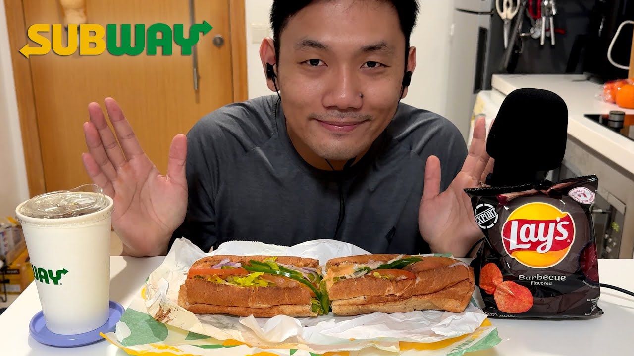 Asian man eats subway [ASMR/soft-spoken]