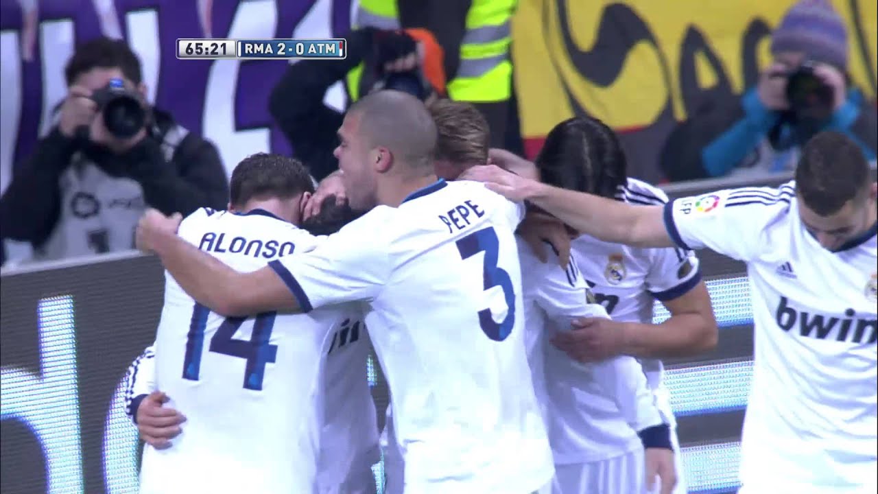 La Liga | Gol de Özil (2-0) en el Real Madrid - Atlético de Madrid | 01-12-2012 | J14