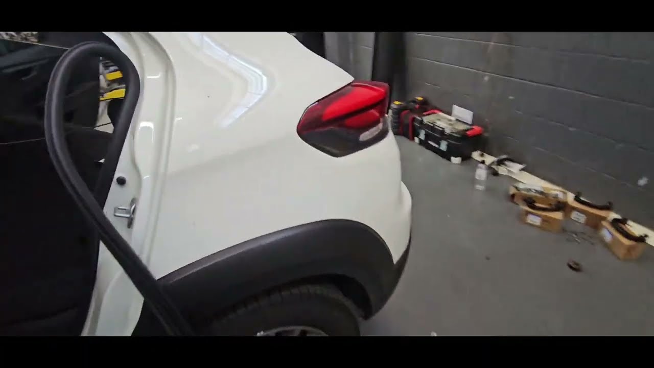 Instalação de alças de teto Fiat Pulse parte 1