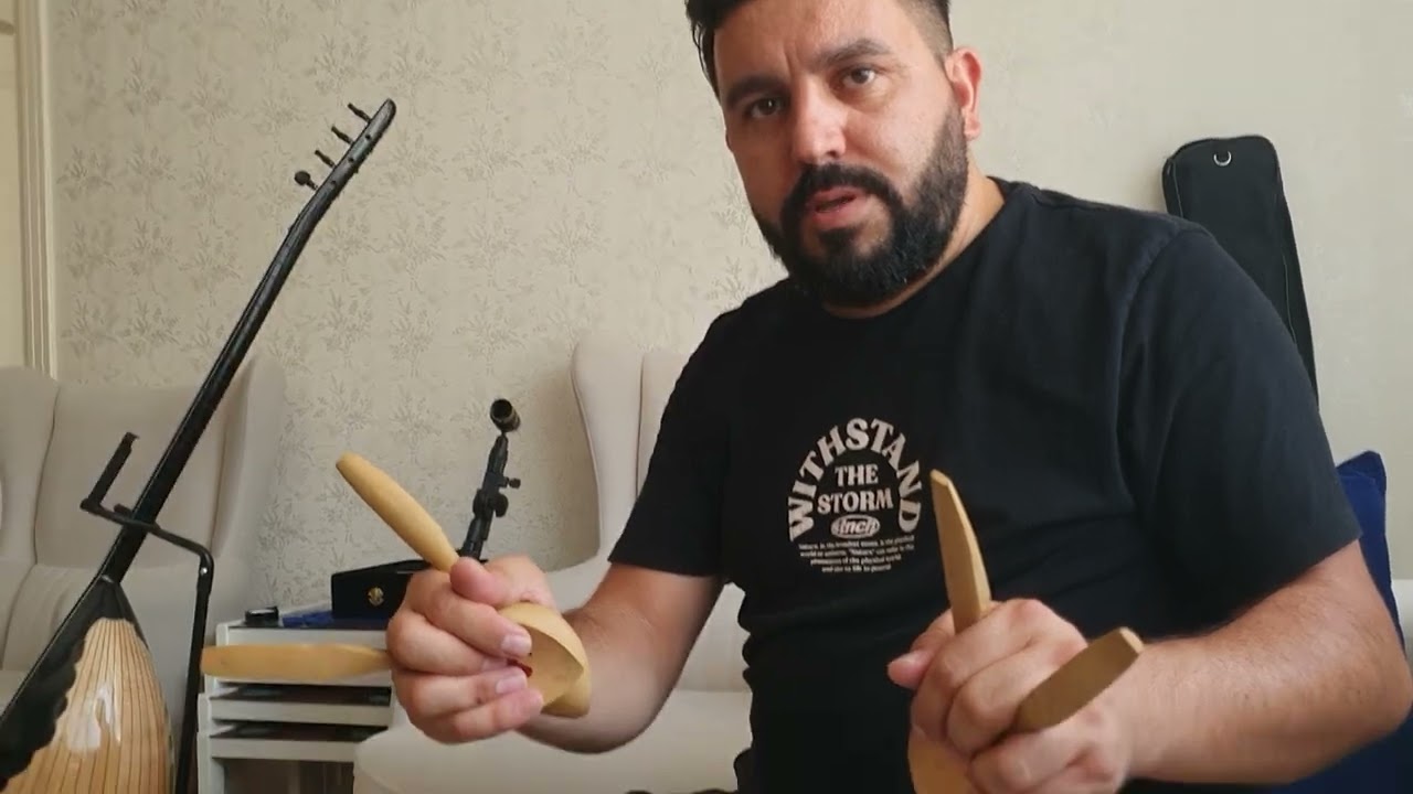 Kaşık elde nasıl tutulur, kaşığa nasıl vurulur. .