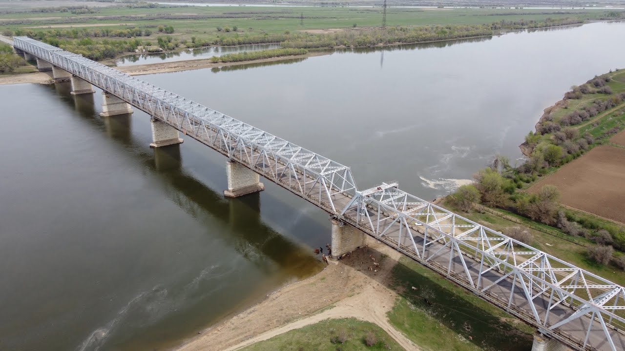 Openwork bridge: мост на Волгоград