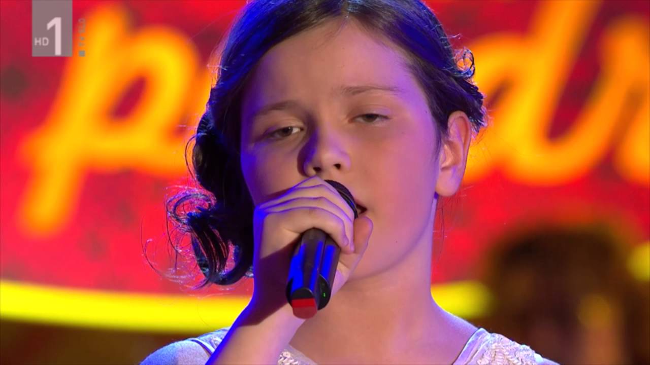 Zarja Robar (mali velikani) - Naj pada zdaj dež (Slovenski pozdrav, 15. 4. 2016)