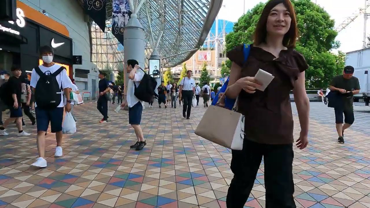 Afternoon Stroll in Tokyo Dome City: Exploring Tokyo's Entertainment Hub | Japan 4K