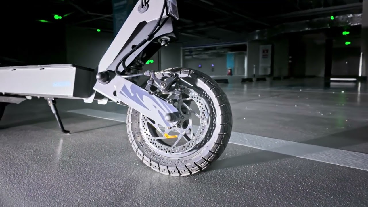 Moments in Motion—RND G100