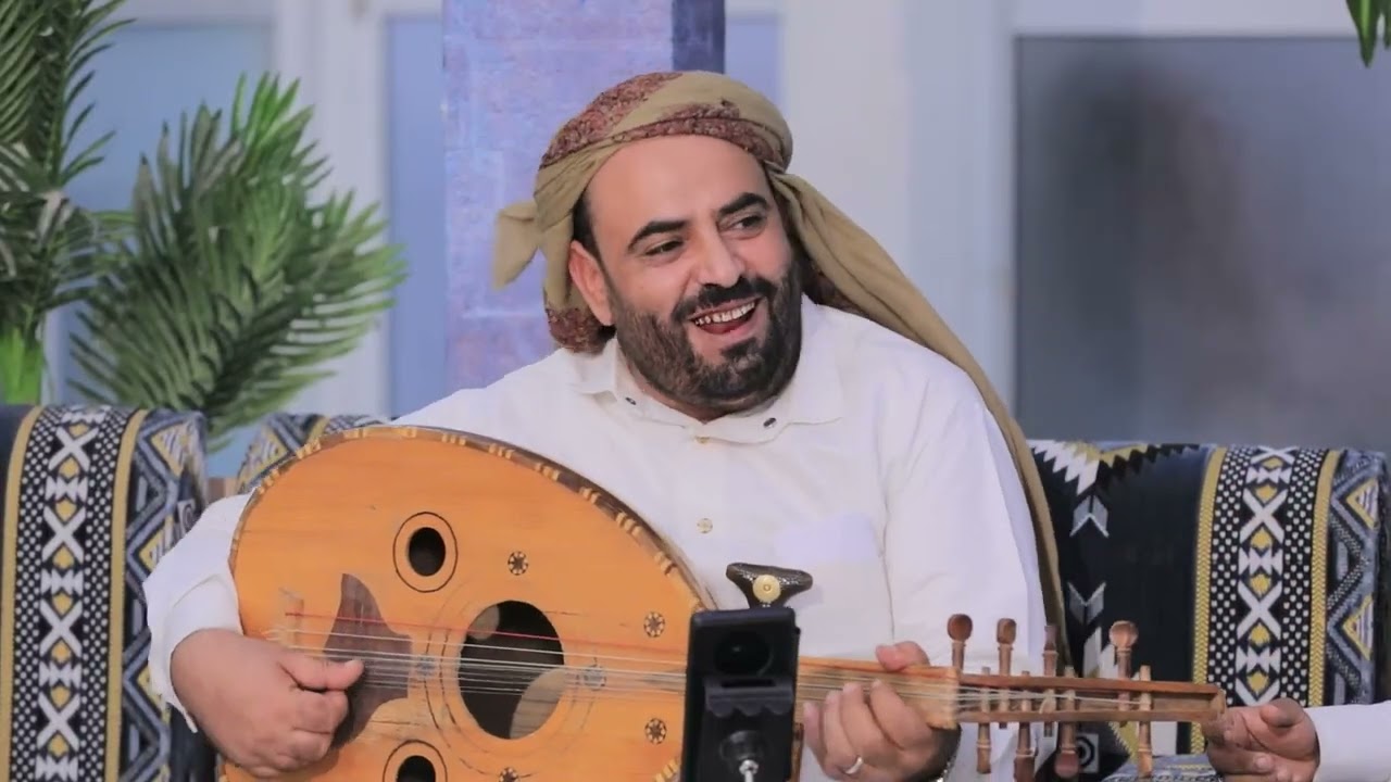جلسة مع الفنان عامر الرجوي