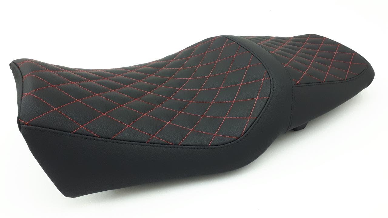 Перетяжка сидения мотоцикла. Padding of a motorcycle seat.