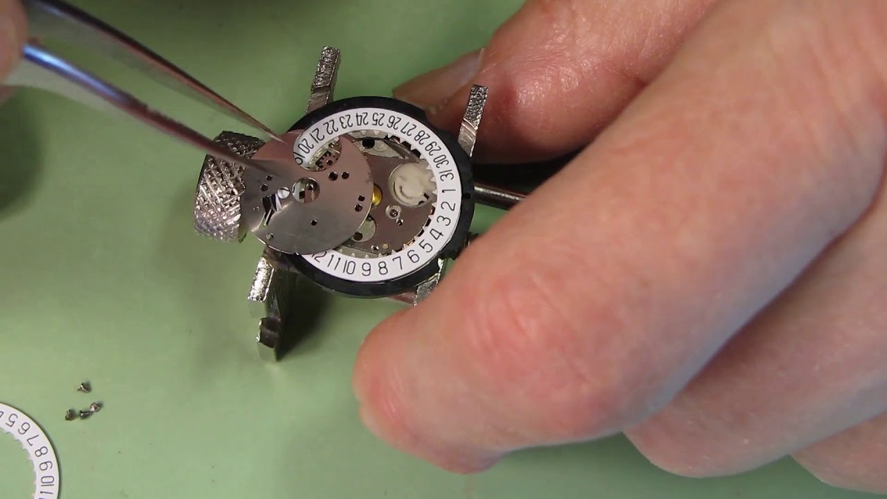 How To Find and Fix a Calendar Malfunction Issue in a Harley Ronda 505 Quartz Movement Watch Repair