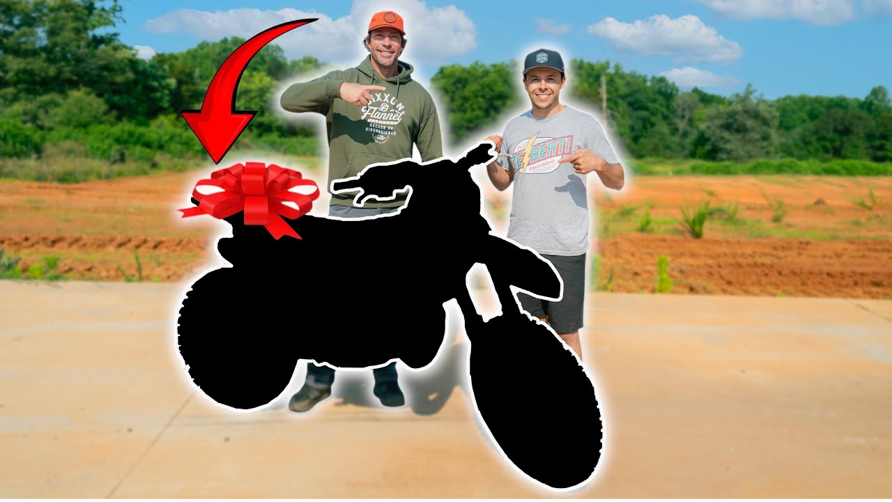 Travis Pastrana Gave Me His RARE DIRTBIKE&hellip;
