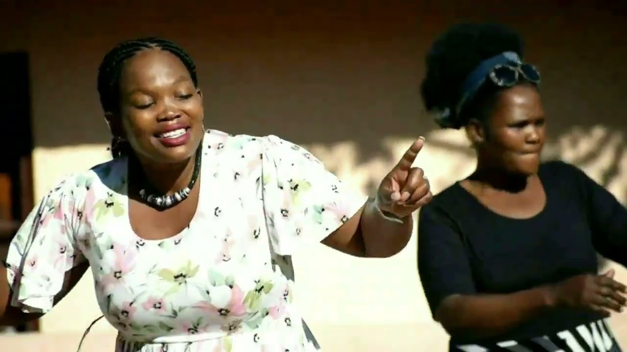 Uyathethelela by Nombulelo