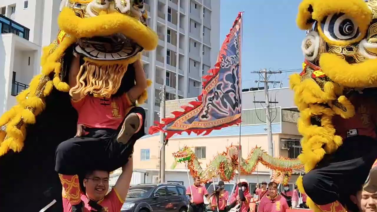 2026/03/07/高雄市靈聖會沛國衍脈往嘉義觸口龍隠寺招軍請火進香回駕遶境。