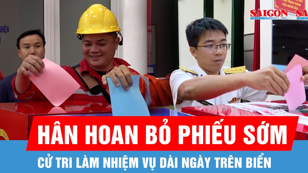 Cử tri làm nhiệm vụ dài ngày trên biển hân hoan bỏ phiếu sớm