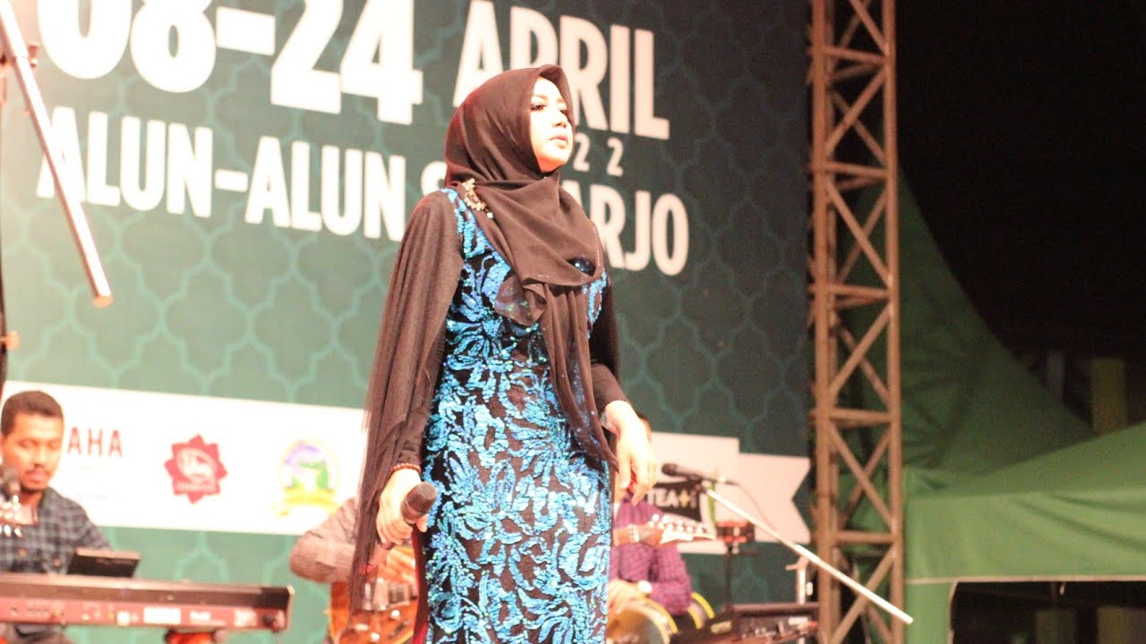 ISTANBUL GAMBUS - UNTUK BUNGAMU ( mashabi ) Cover IKA HAYLA ~ Lagu Melayu Paling Top Di Masanya..!!!