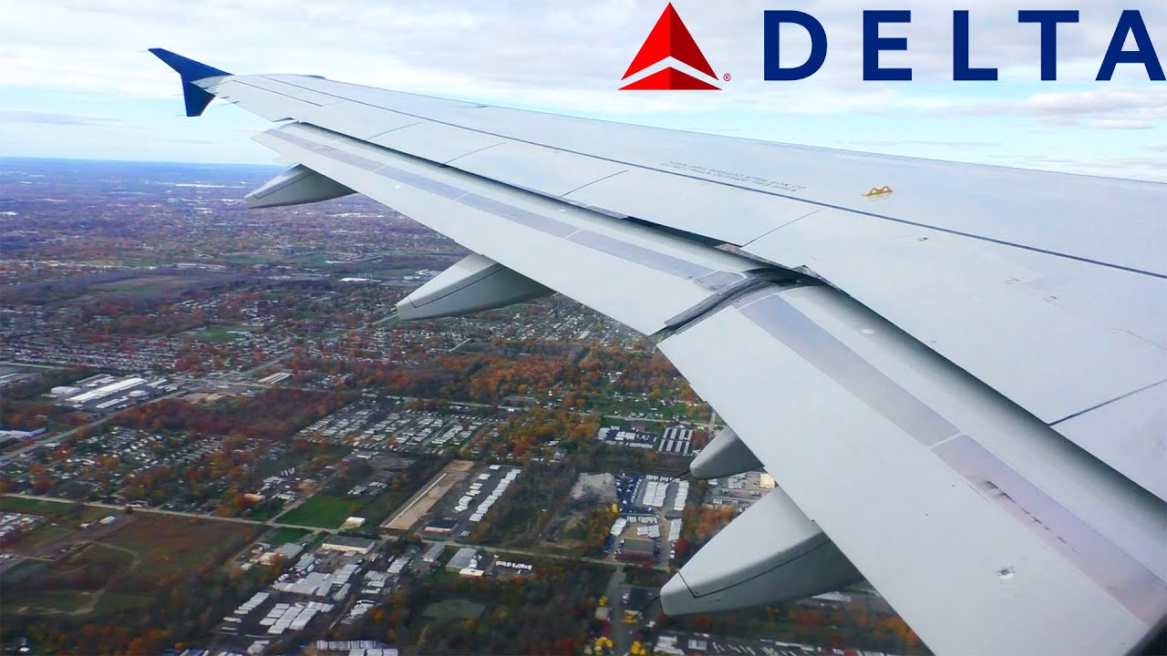 Delta Air Lines Airbus A320 Takeoff from Detroit (DTW)