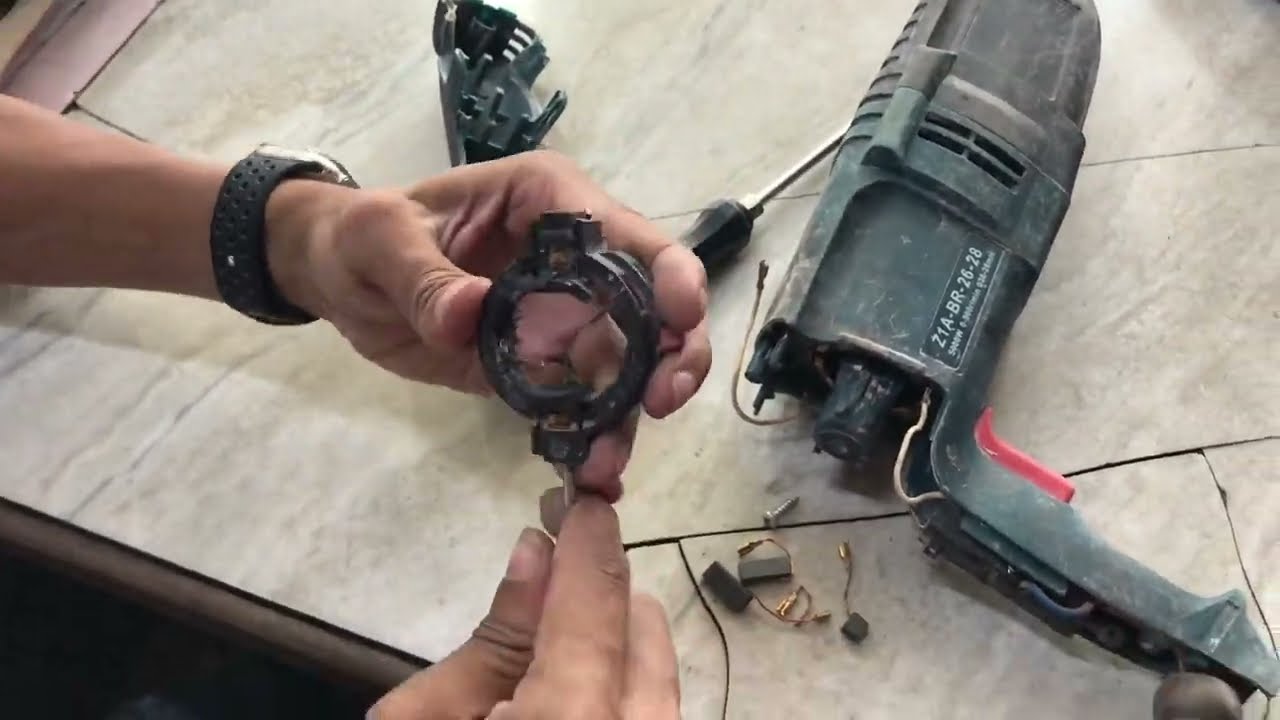 # Boss#bouch#boches#হেমার ডিল মেশিনের কার্বন পরিবর্তন। /hammer drill machine carbon changing