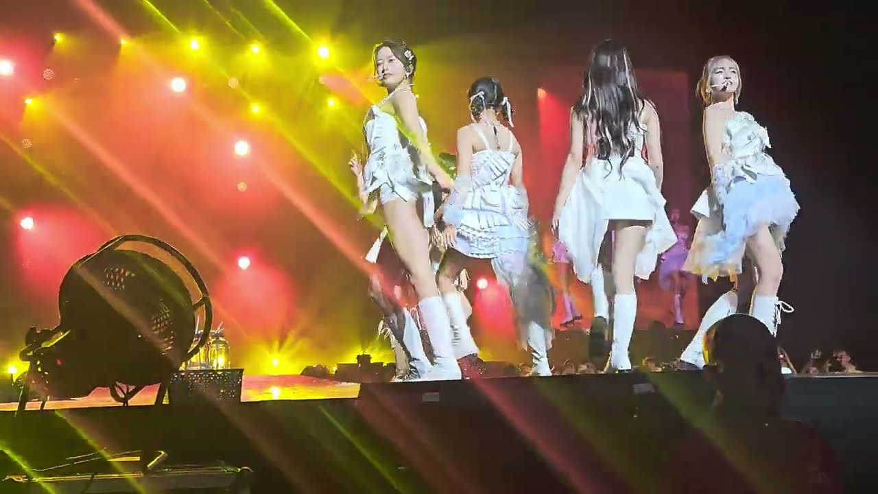 IVE | ROYAL (ROCK VERSION) | SHOW WHAT I HAVE TOUR | 160624 | LONDON 4K