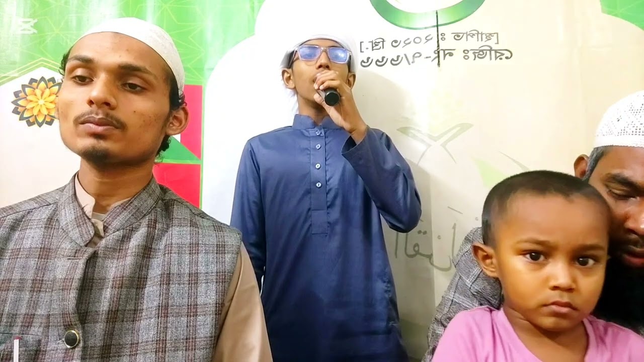 ক্লাসের ফাকে ছাত্রদের প্রতিভার এক ঝলক