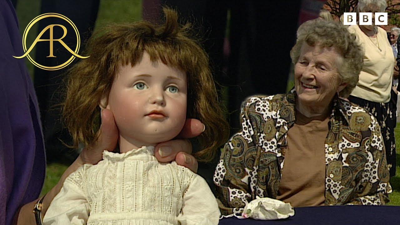 Kammer & Reinhardt Doll Worth 30 TIMES Its Original Value | BBC Antiques Roadshow UK