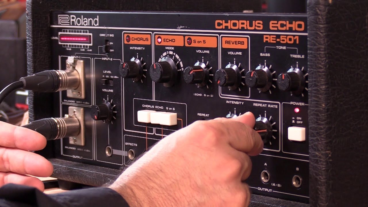Roland RE-501 Tape Delay In Action