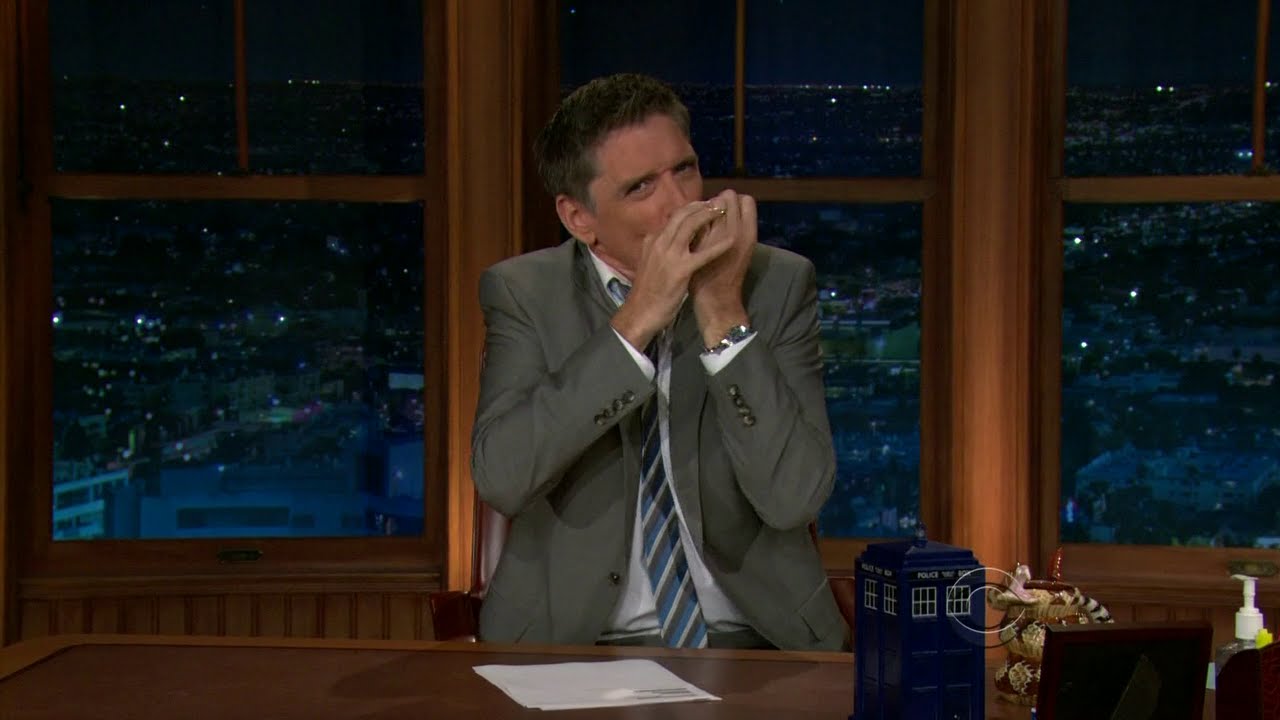 Late Late Show with Craig Ferguson 11/23/2010 Mark Ruffalo, Kathryn Hahn