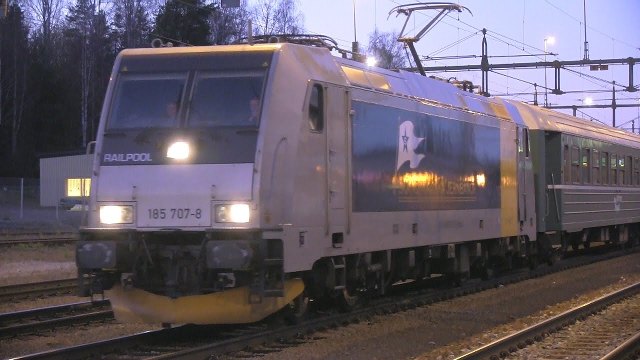 Blå Tåget lok i Vännäs