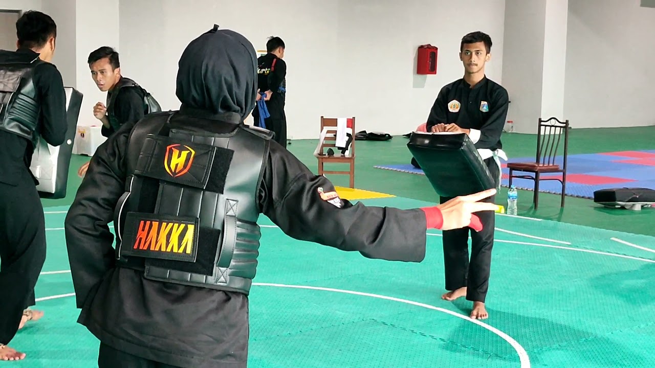 SIMULASI PERTANDINGAN DENGAN SASARAN JELANG KOMPETISI UTAMA