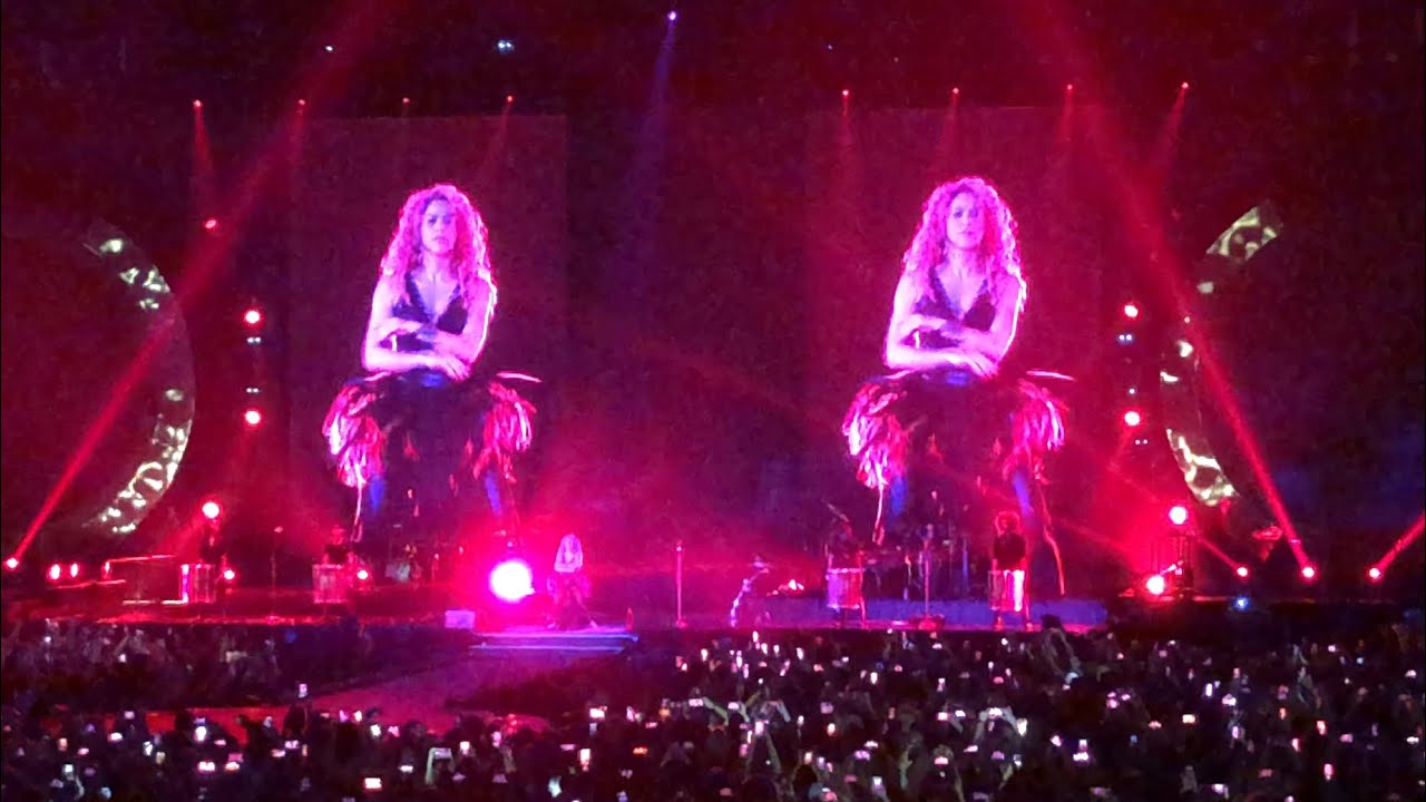 Shakira | La La La / Waka Waka | El Dorado World Tour | Amsterdam