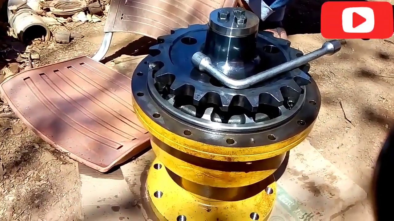 Conserto mecânico na patrola. (Motoniveladora 120K / grader/niveleuse/motoconformadora)