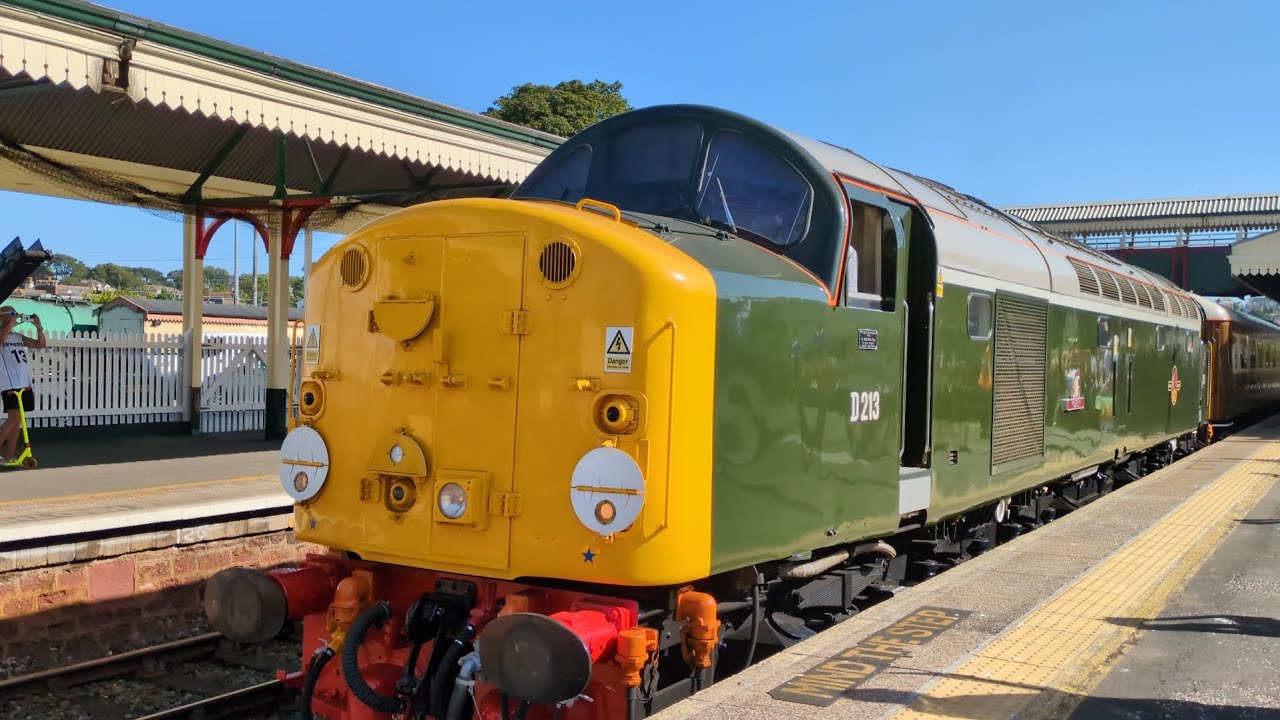 Class 40 D213 Andania Thrashing out of Paignton with a great two tone! 12/07/25