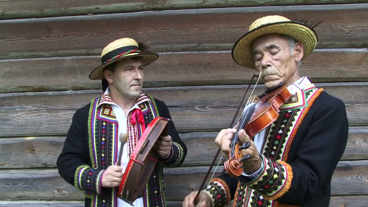Bolesław Serwatka / skrzypce i Marian Giska / bębenek. Majdan-Obleszcze 2007