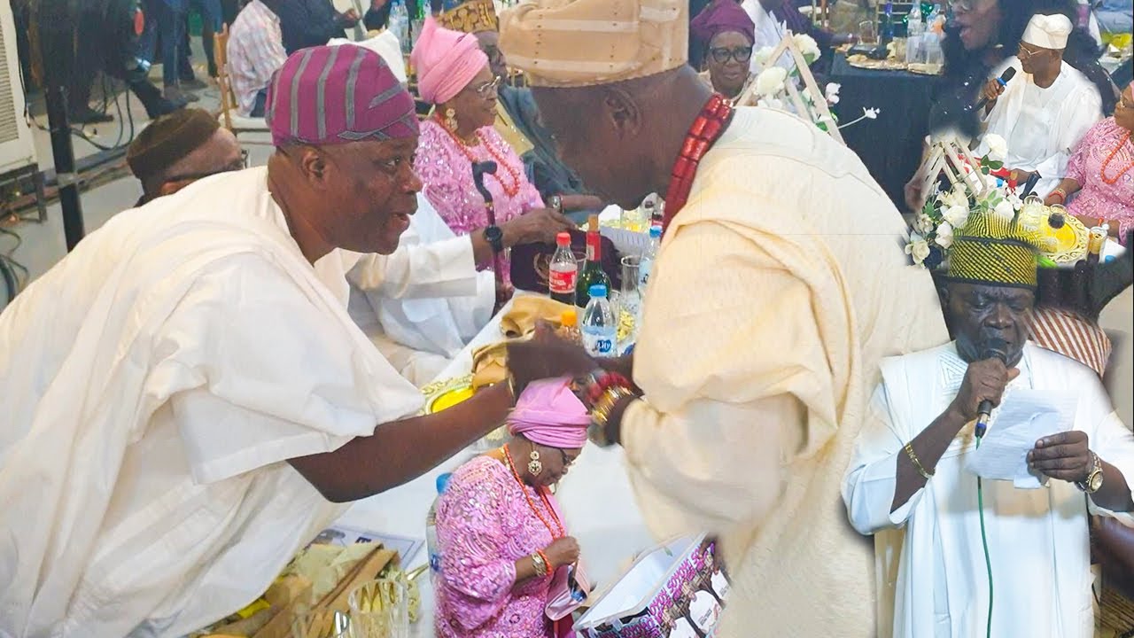 Live Performance Of The Apala Legend At the Lagos Country Club Ikeja GRA (AKA) ELDERS NIGHT PARTY.