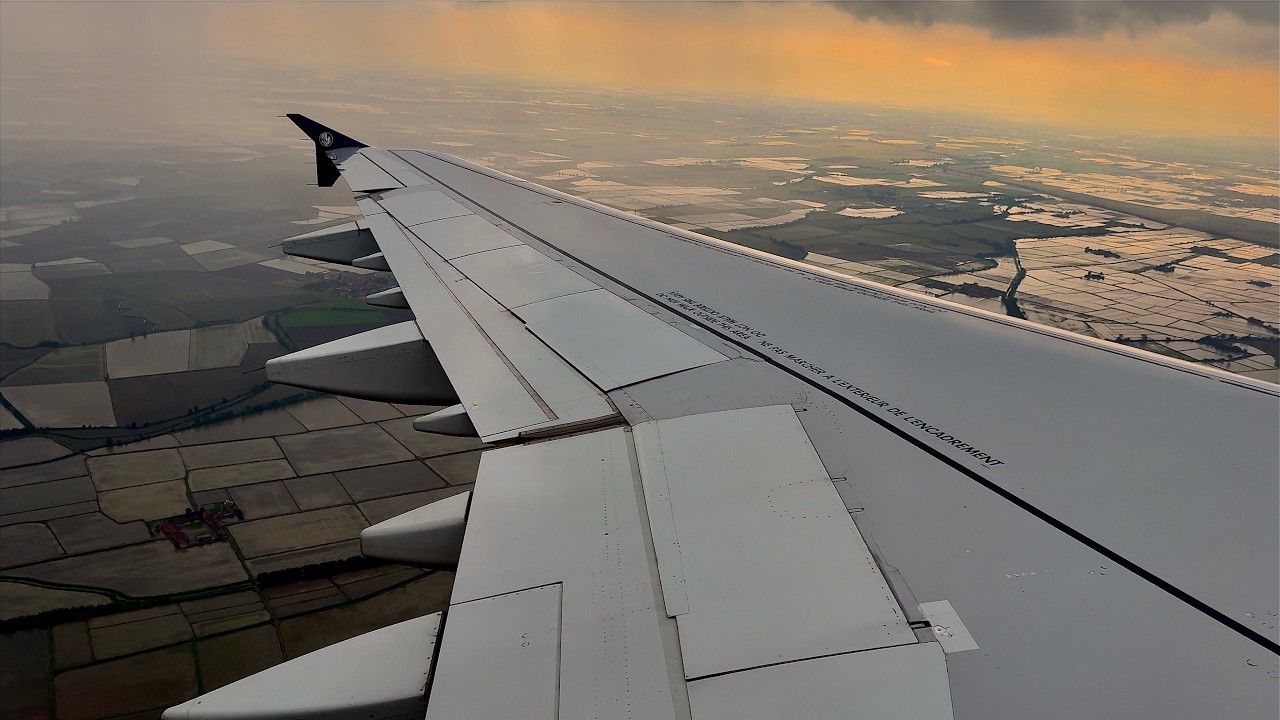 [4K] &ndash; Full Flight &ndash; Air France &ndash; Airbus A321-212 &ndash; CDG-MXP &ndash; F-GTAP &ndash; AF1730 &ndash; IFS 1048