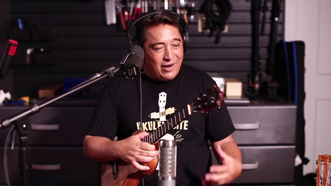 #28 Sean Tiwanak - 5 String Tenors, The Taco Method & More!