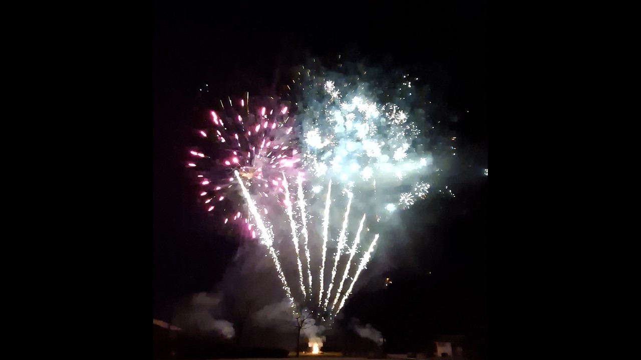 Feu d'Artifice Pyroo | Lyon Lumière Productions
