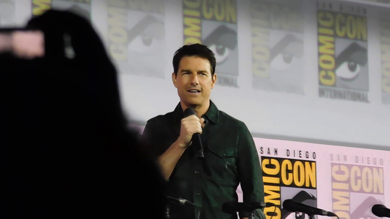 Tom Cruise Shocks Hall H with Top Gun: Maverick Reveal | SDCC 2019 Surprise Appearance