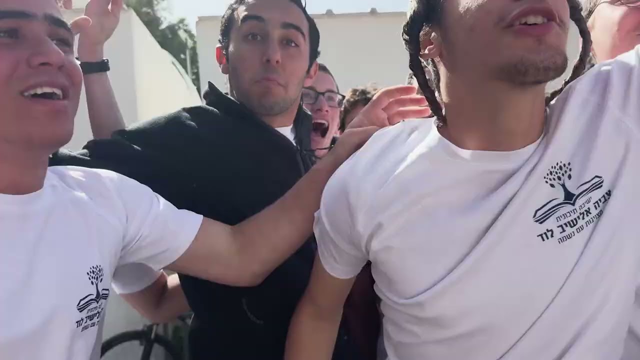 פרודיה שביעיתשפו מחזור כ