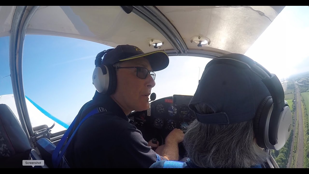 Trying to Land at Pent Farm - which runway is best?