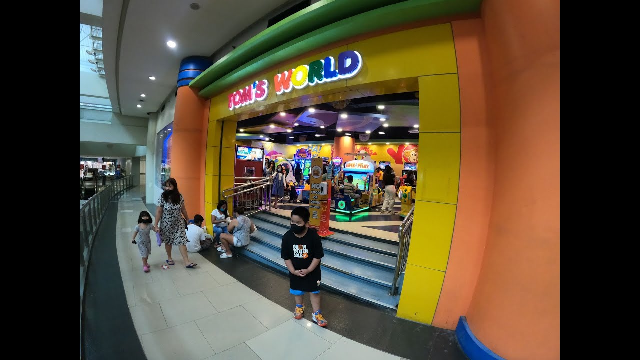 Tom's World Robinson's Place Manila Arcade Games