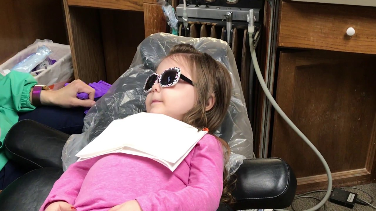 Emma&rsquo;s First Dental Visit