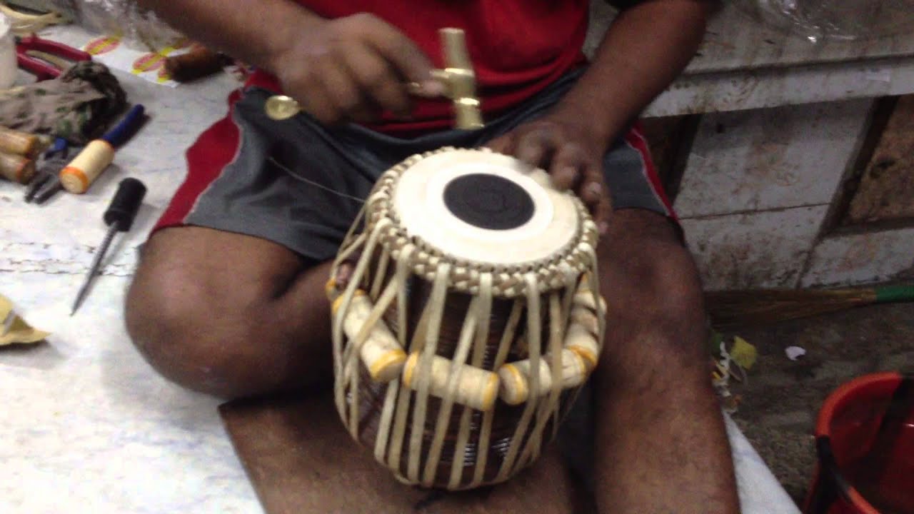 Mukta Das - Kolkata tabla maker.MOV