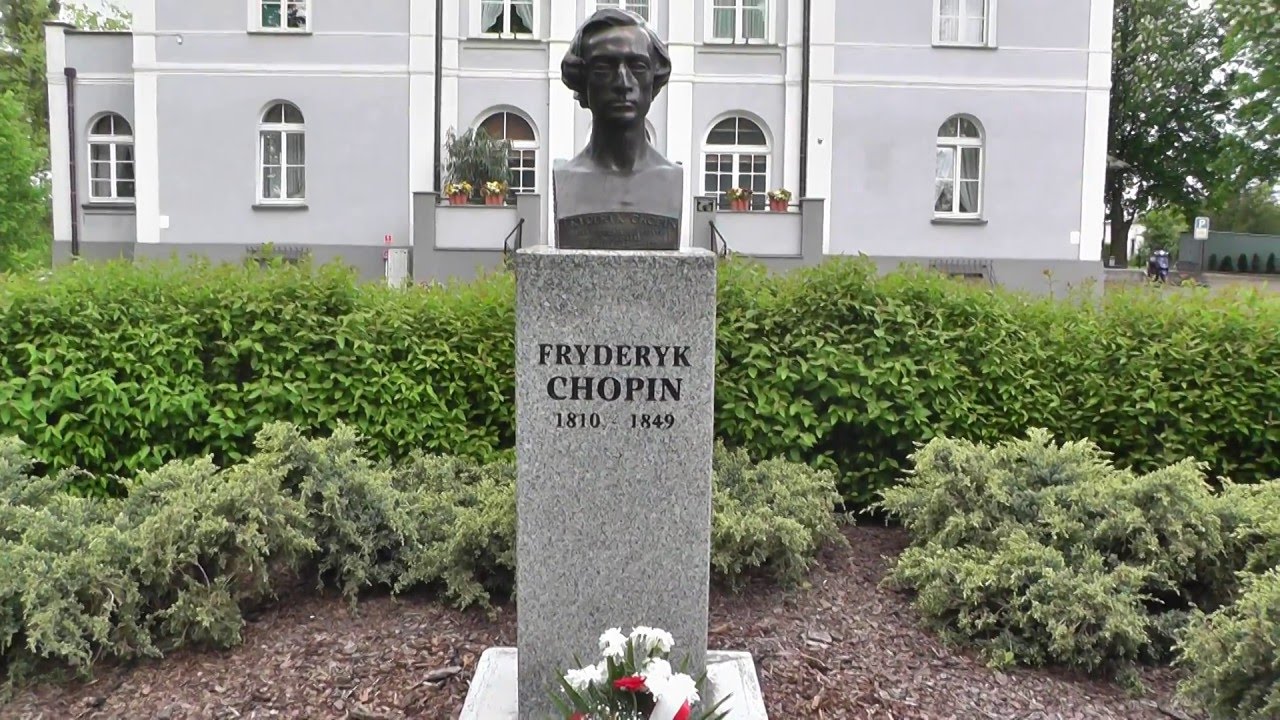 Szafarnia  Ośrodek Chopinowski.  The Chopin Centre