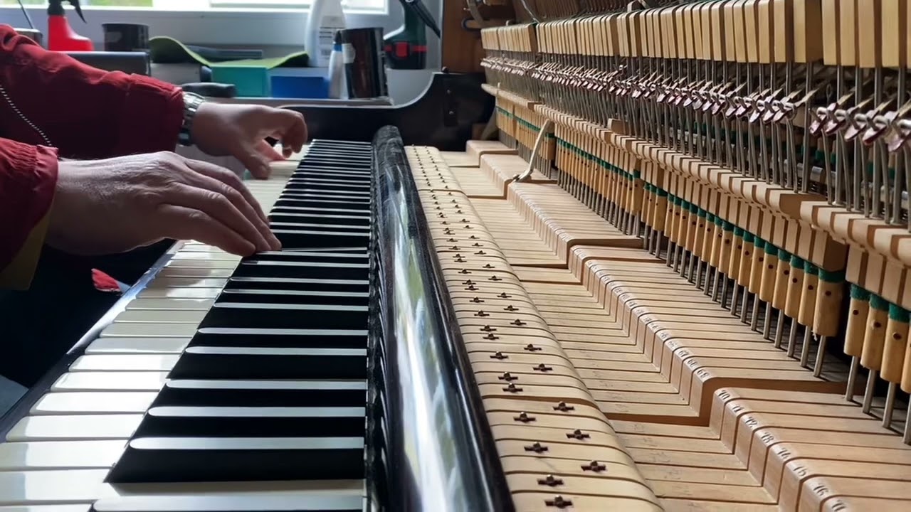 Klavier Seiler 94 yo Super-Klavier. Sound ist perfect!
