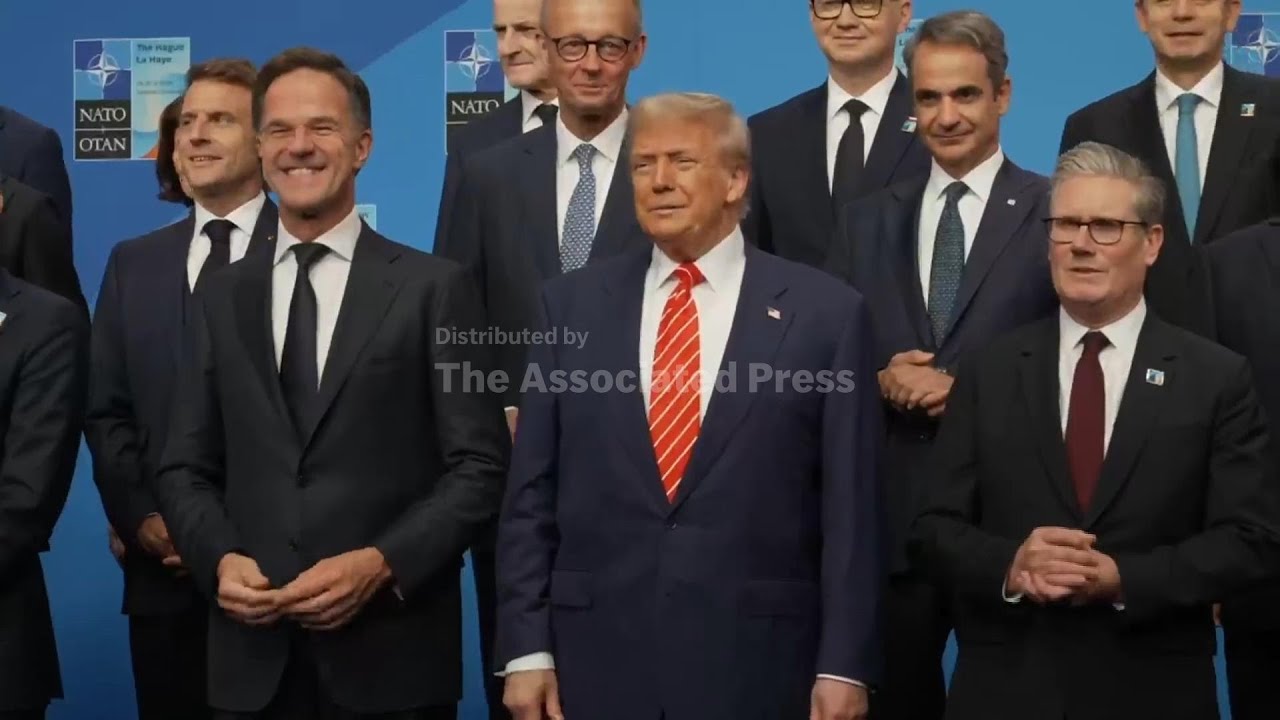 Leaders pose for photograph ahead of NATO summit