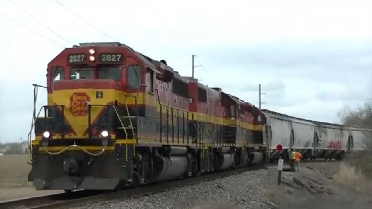 KCS friendly crew!!! KCS L60 passes through Reserve, LA
